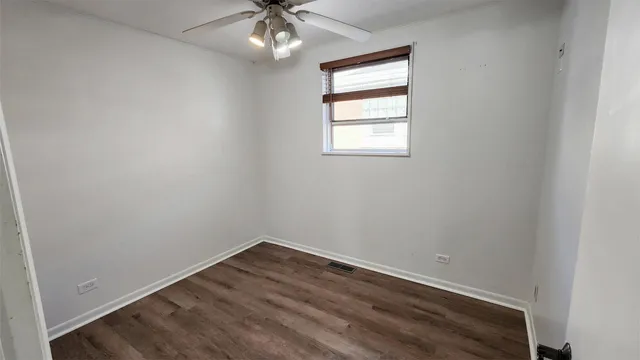 $2,800 | 5440 Benton Avenue, Downers Grove, IL 60515