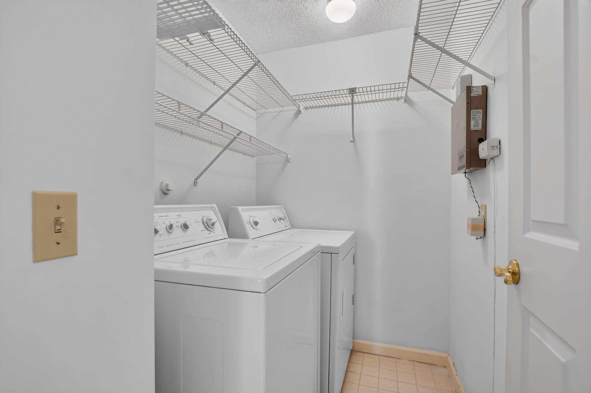5751 Coach House Circle, Unit E Boca Raton, FL 33486 - Photo 24 of 37 WASHER DRYER