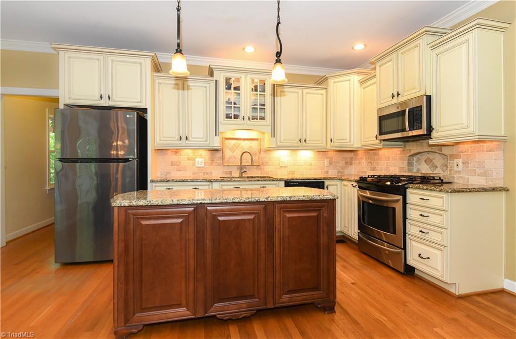 2700 Red Gate Court Jamestown, NC 27282 - Photo 8 of 49