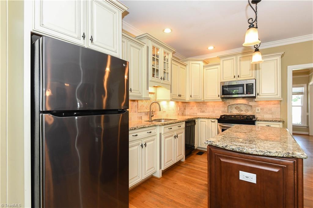 2700 Red Gate Court Jamestown, NC 27282 - Photo 9 of 49