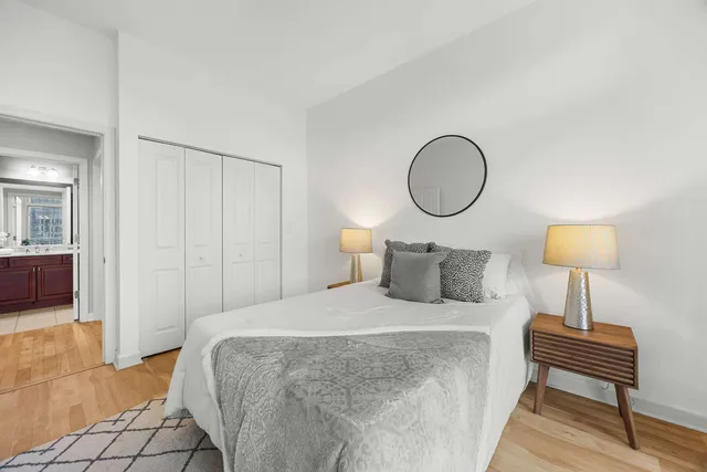 $599,900 | 1250 South Michigan Avenue, Unit 2704, Chicago, IL 60605