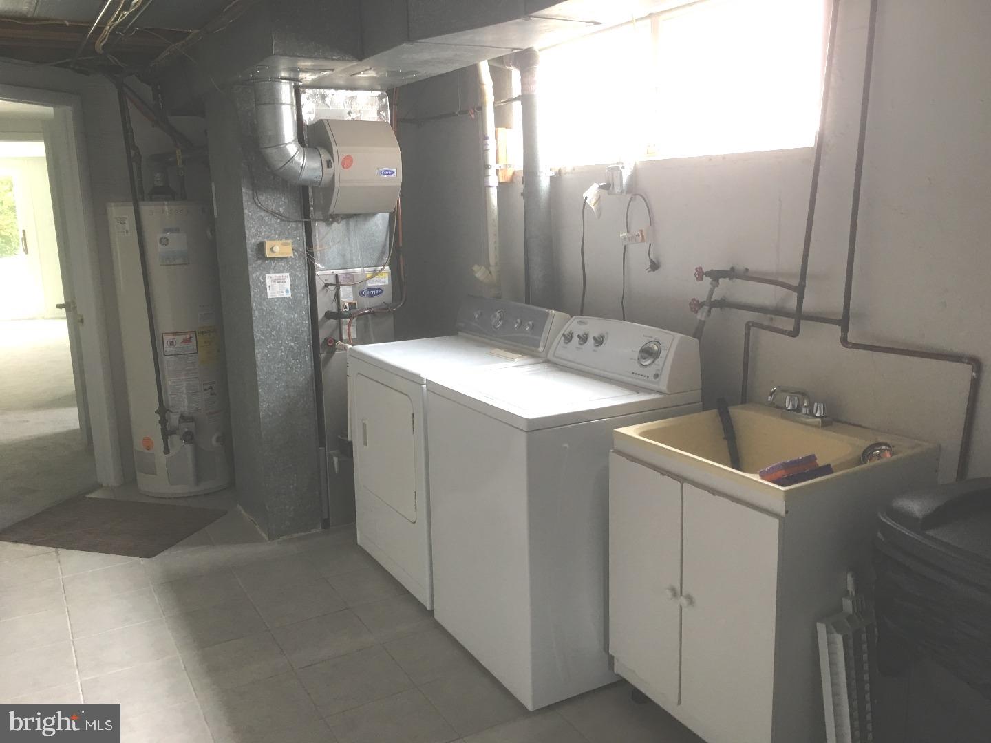 740 Hill Road Philadelphia, PA 19128 - Photo 12 of 21 Laundry Room