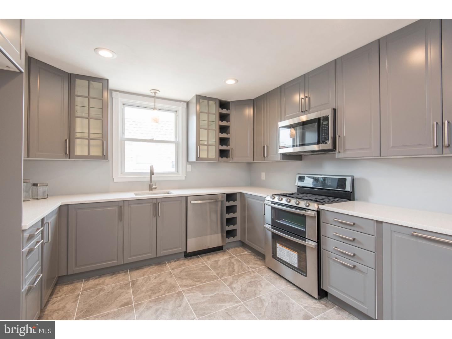 740 Hill Road Philadelphia, PA 19128 - Photo 20 of 21 Kitchen