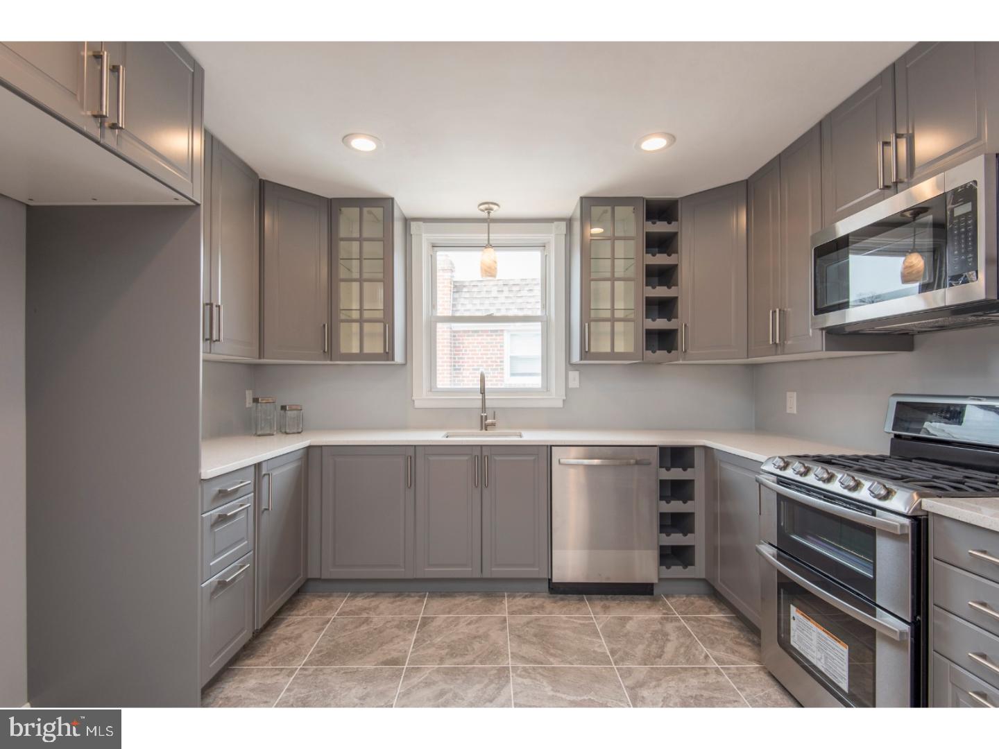 740 Hill Road Philadelphia, PA 19128 - Photo 5 of 21 Kitchen