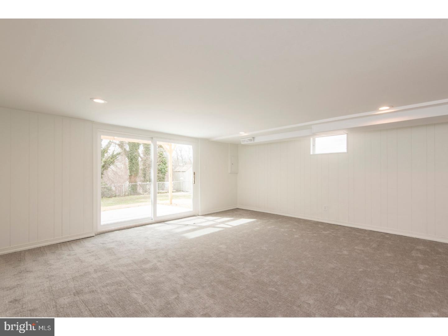 740 Hill Road Philadelphia, PA 19128 - Photo 7 of 21 Family Room