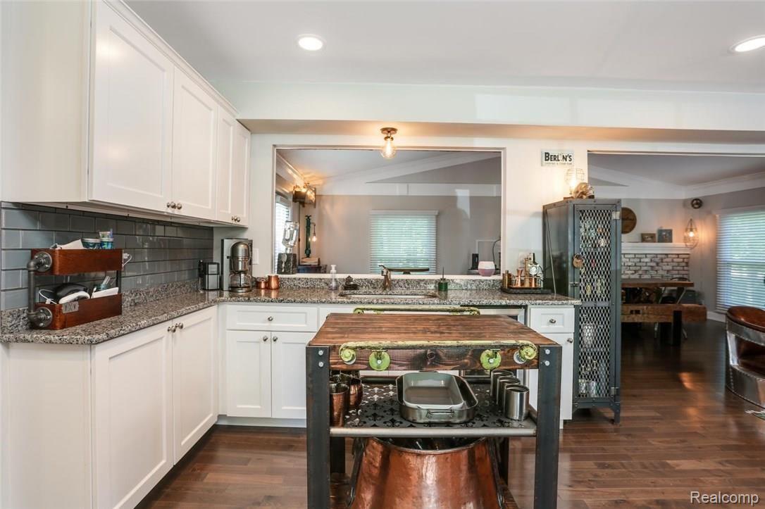 2973 Leyton Court Rochester, MI 48306 - Photo 11 of 36 2973 Leyton Ct Rochester Hills-large-008-32-2973 Leyton Ct00008-1500x1000-72dpi.jpg
