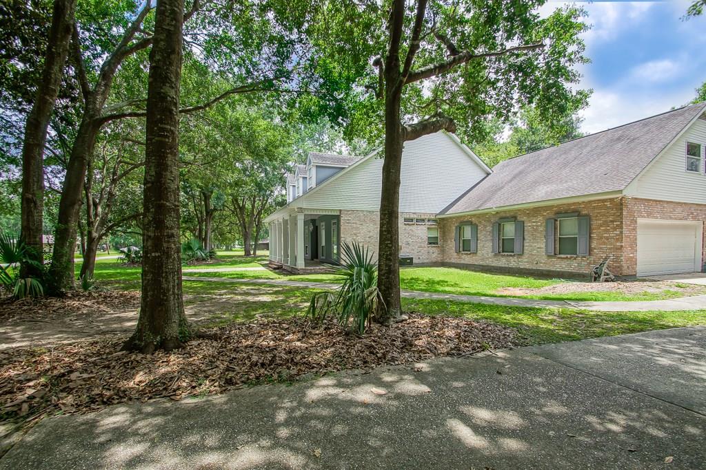 2512 Crestwood Road Marrero, LA 70072 - Photo 3 of 28