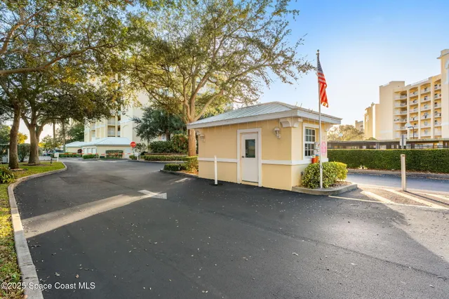 $525,000 | 134 Starboard Lane, Unit 301, Merritt Island, FL 32953