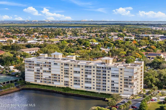 $525,000 | 134 Starboard Lane, Unit 301, Merritt Island, FL 32953