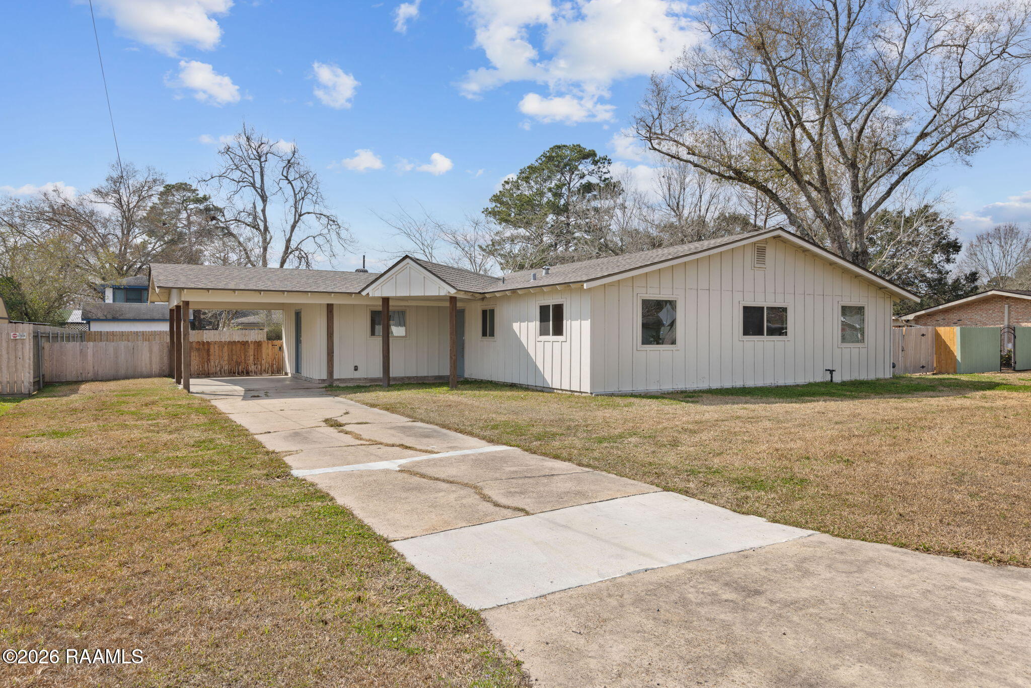 716 Alice Drive Lafayette, LA 70503 - Photo 2 of 26 2-web-or-mls-716 Alice Dr-2