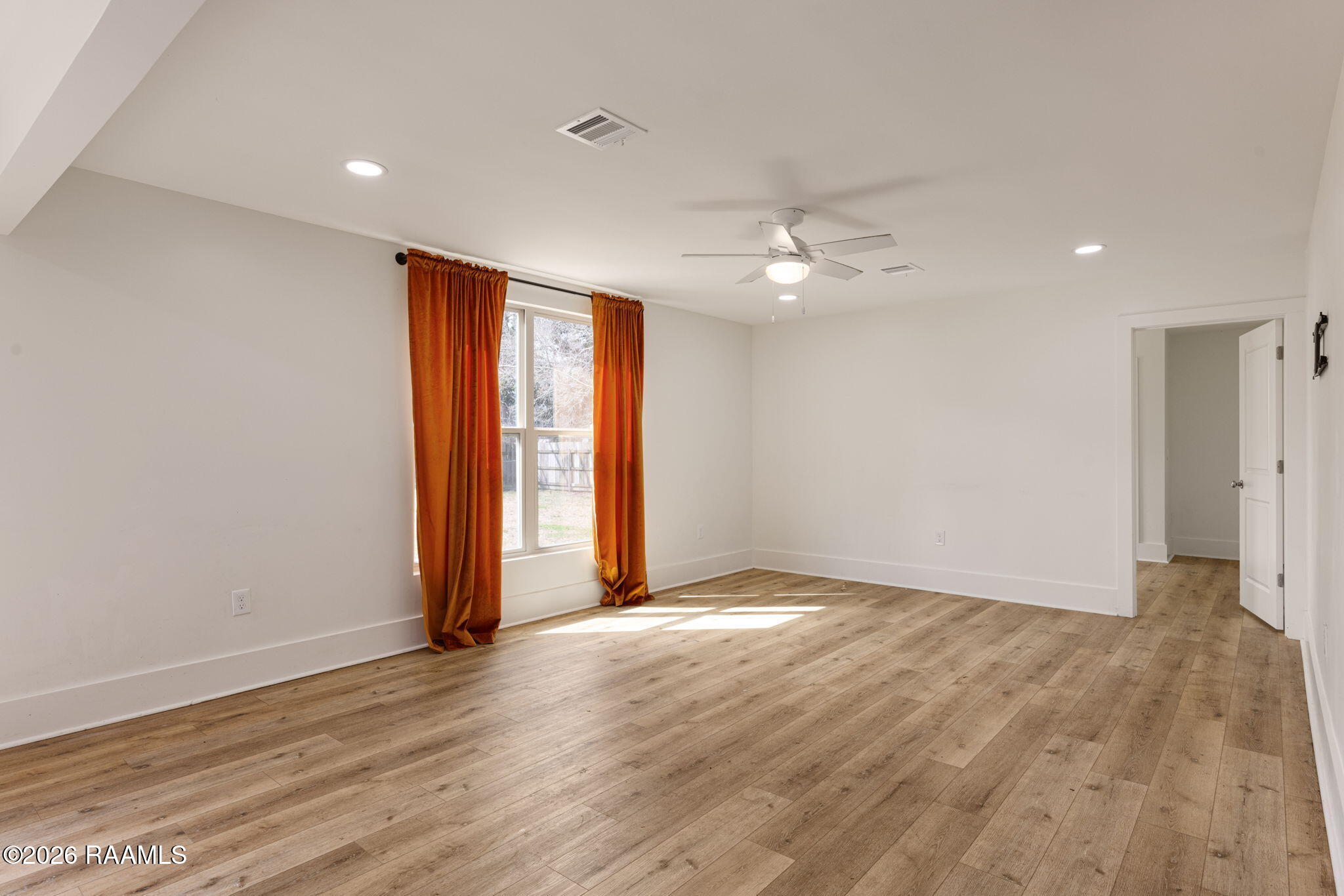 716 Alice Drive Lafayette, LA 70503 - Photo 8 of 26 6-web-or-mls-716 Alice Dr-6