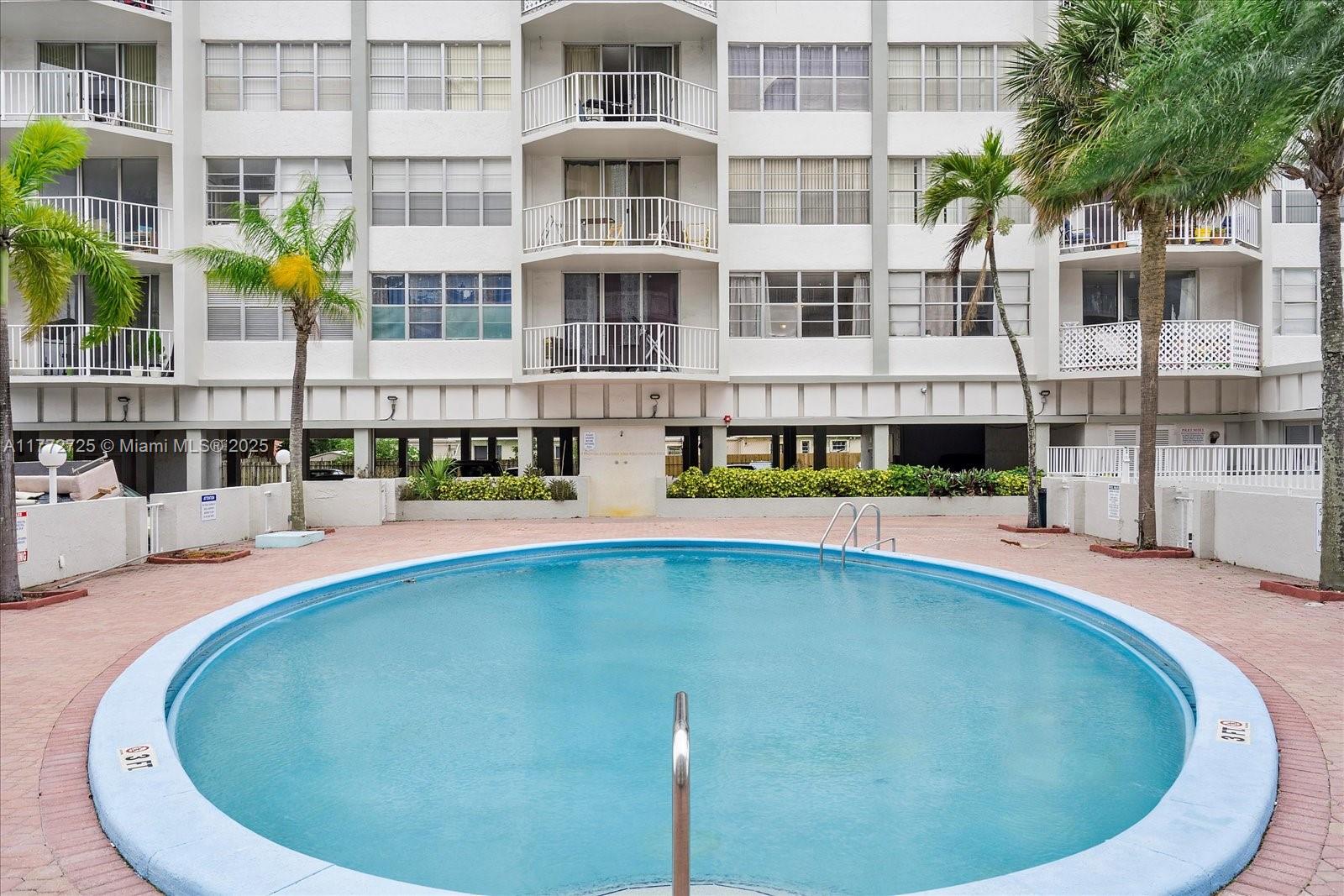 16740 Northeast 9th Avenue, Unit 302 North Miami Beach, FL 33162 - Photo 18 of 19