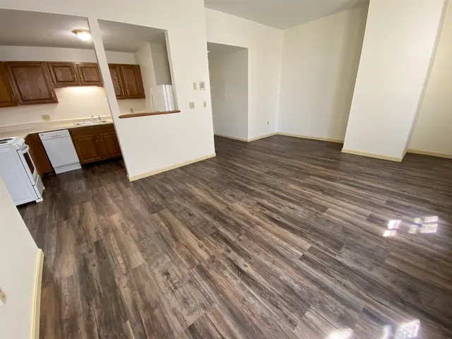 $1,621 | 124 Orange Street, Unit 204, Manchester, NH 03104