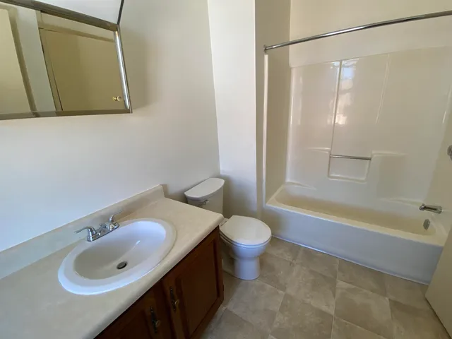 $1,621 | 124 Orange Street, Unit 204, Manchester, NH 03104