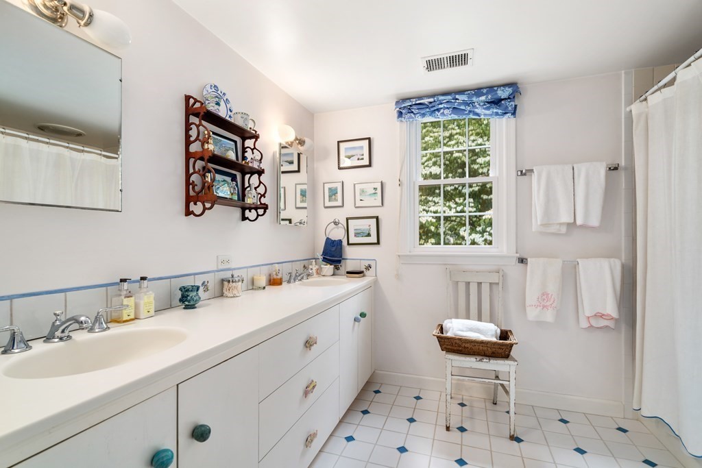 220 Stoney Lea Road Dedham, MA 02026 - Photo 23 of 28 Gallery Image 23