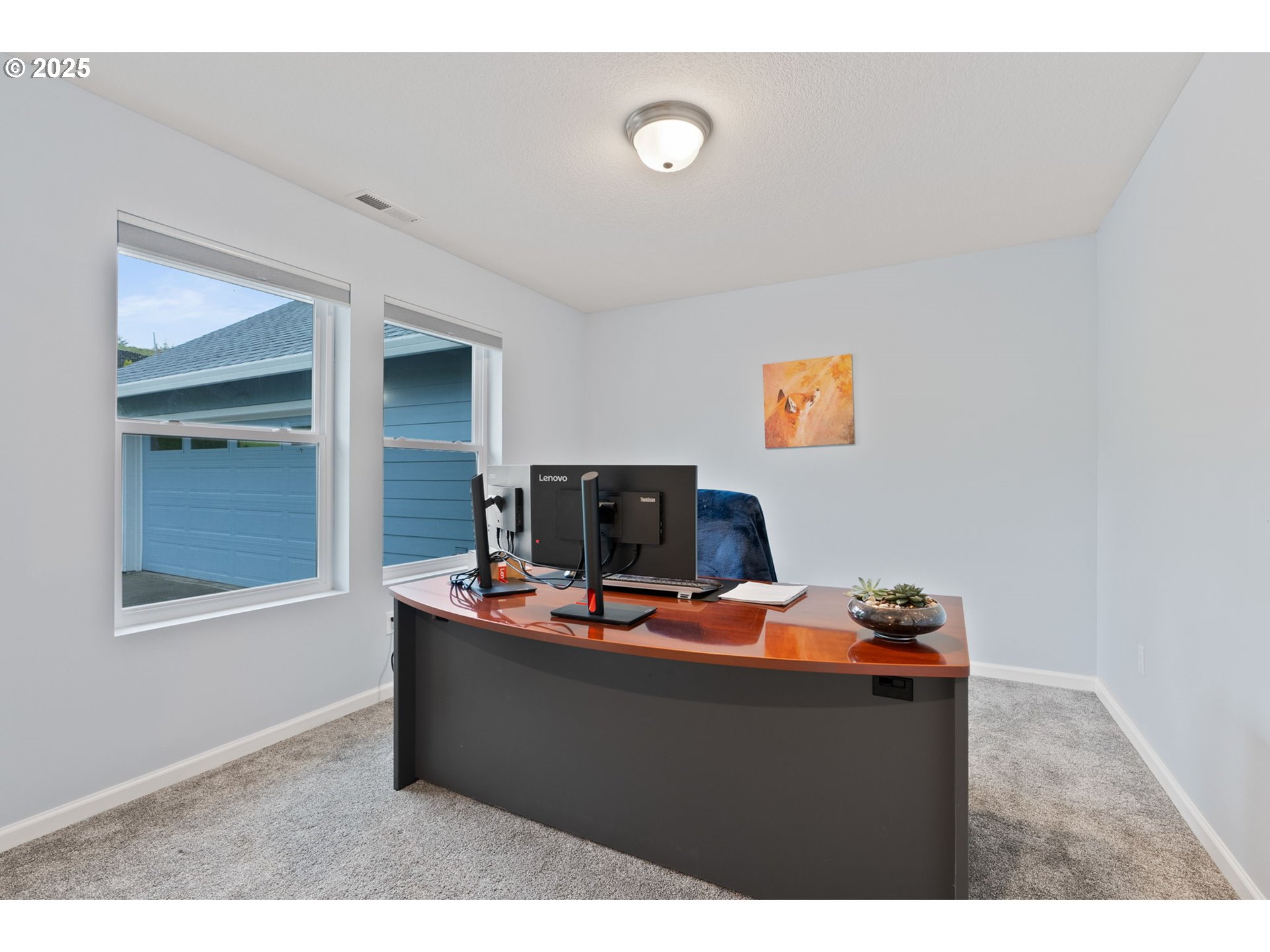 10360 Skyview Road Tillamook, OR 97141 - Photo 7 of 47 a room with furniture and screen