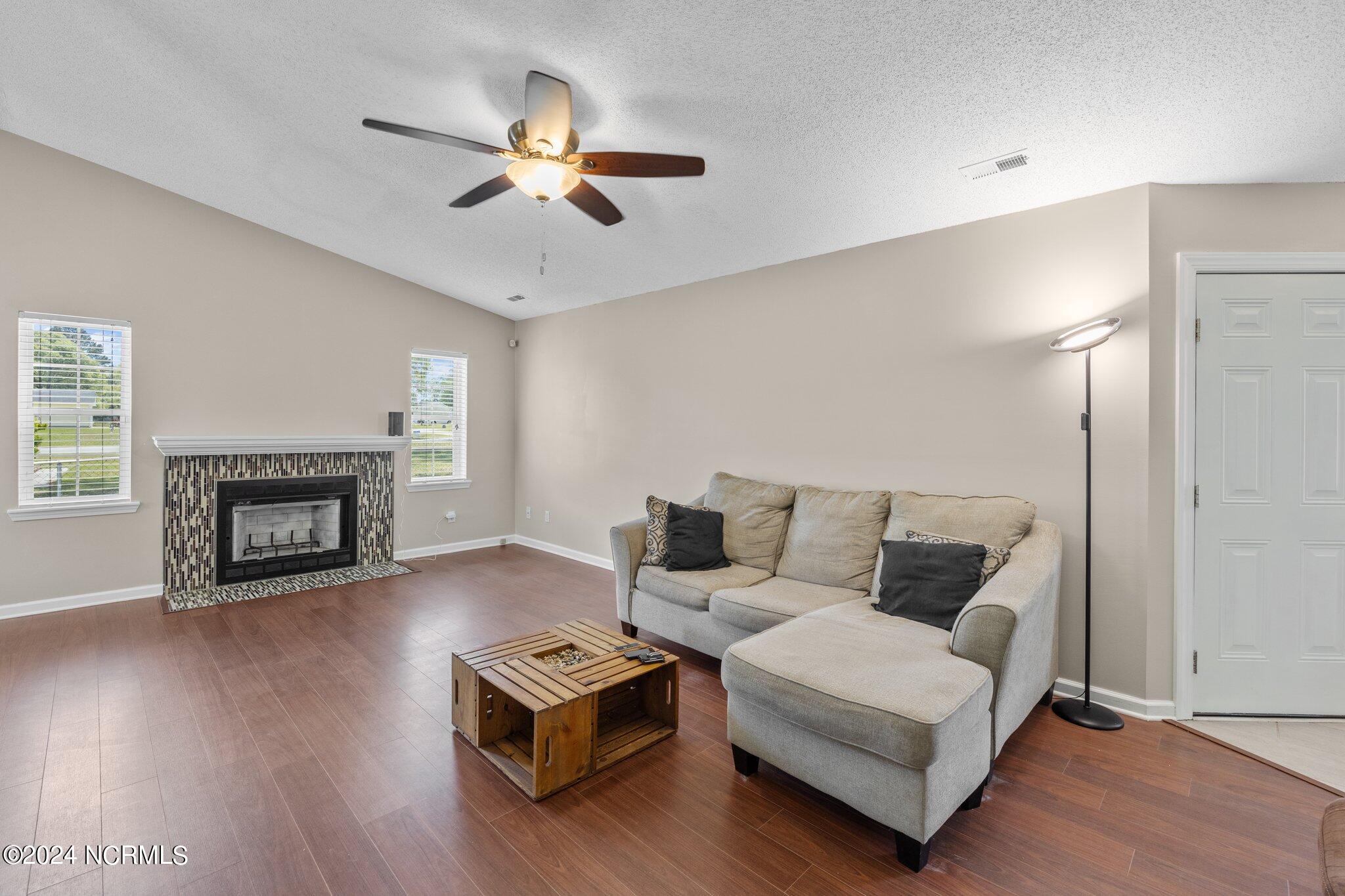 128 Fodder Drive Hubert, NC 28539 - Photo 5 of 28 10-web-or-mls-470A3254