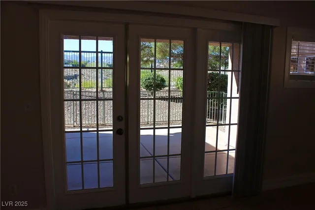 $2,550 | 733 Chase Tree Street, Las Vegas, NV 89144