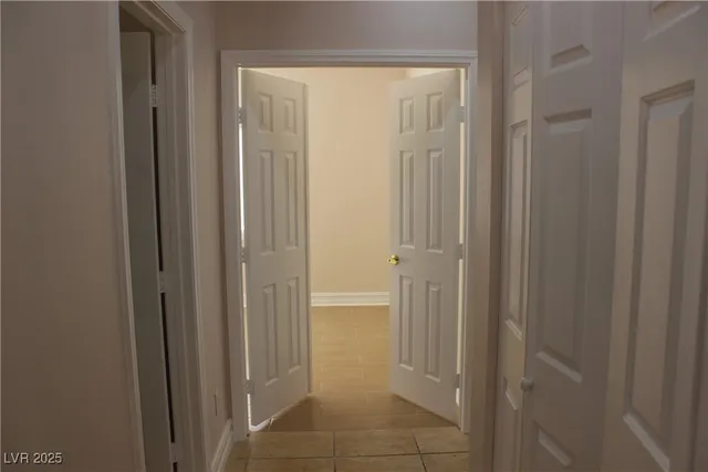 $2,550 | 733 Chase Tree Street, Las Vegas, NV 89144