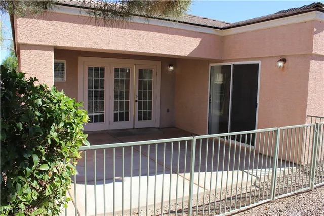 $2,550 | 733 Chase Tree Street, Las Vegas, NV 89144