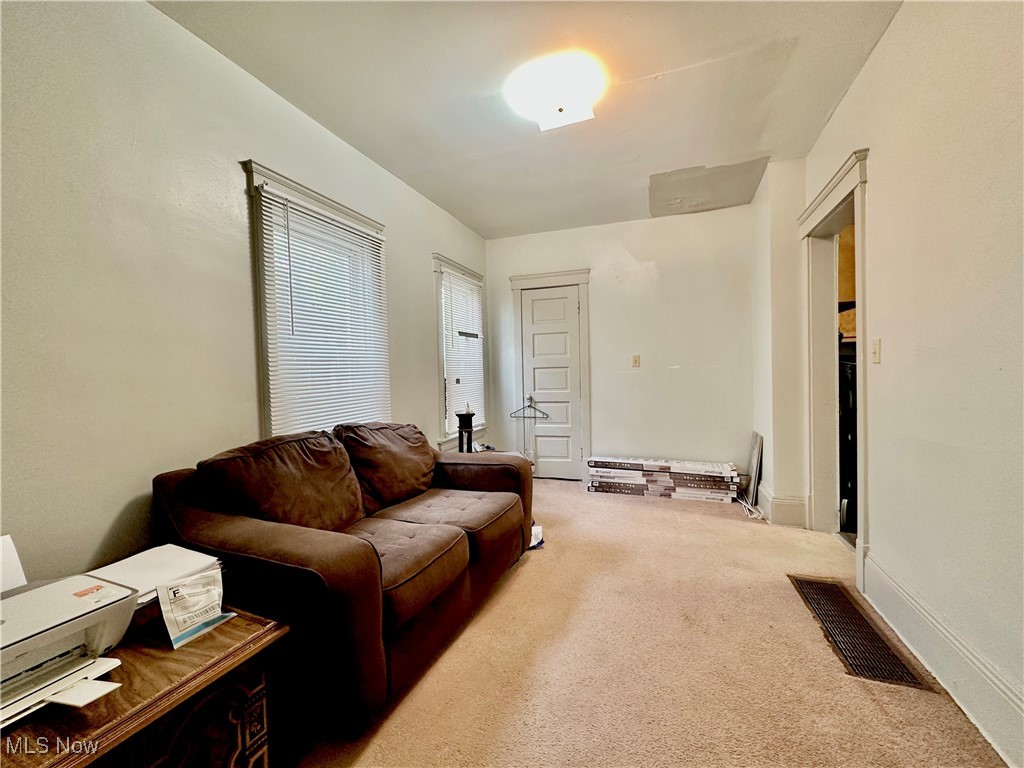 899 Ansel Road Cleveland, OH 44103 - Photo 14 of 31