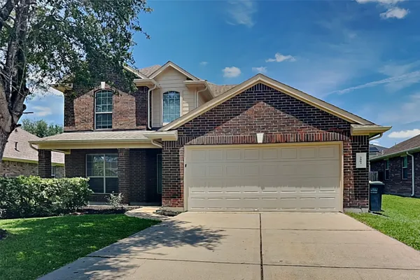$2,600 | 5803 Village Grove Drive, Pearland, TX 77581