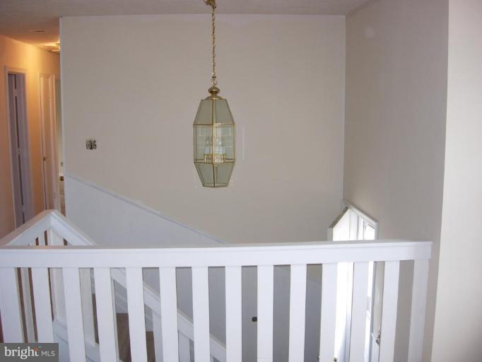 102 Choptank Road Stafford, VA 22556 - Photo 2 of 9 Entrance / Foyer