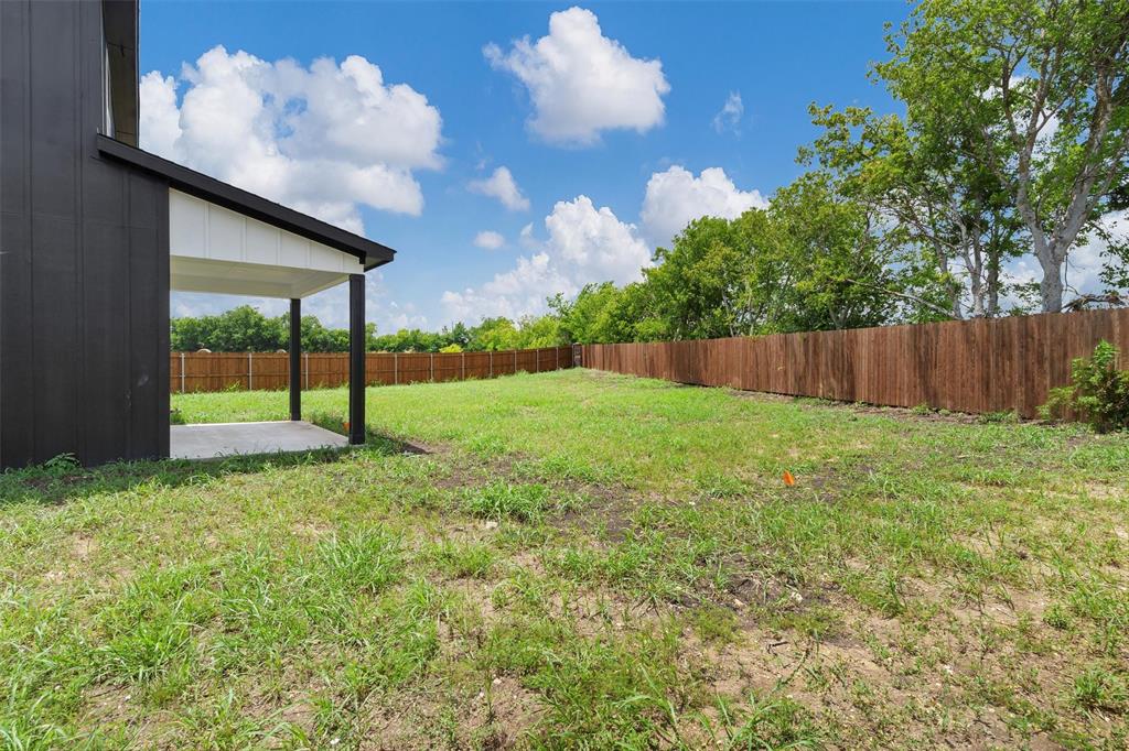 588 Highview Court Godley, TX 76044 - Photo 38 of 38 a view of a backyard