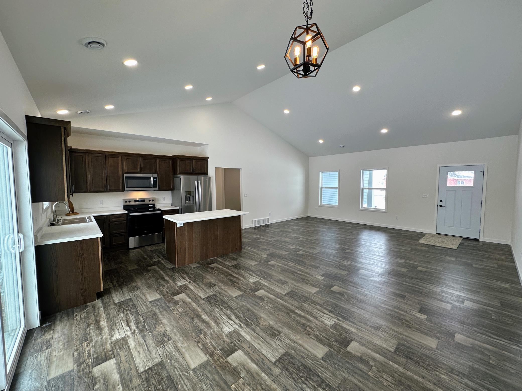 921 9th Street Northwest Perham, MN 56573 - Photo 11 of 23