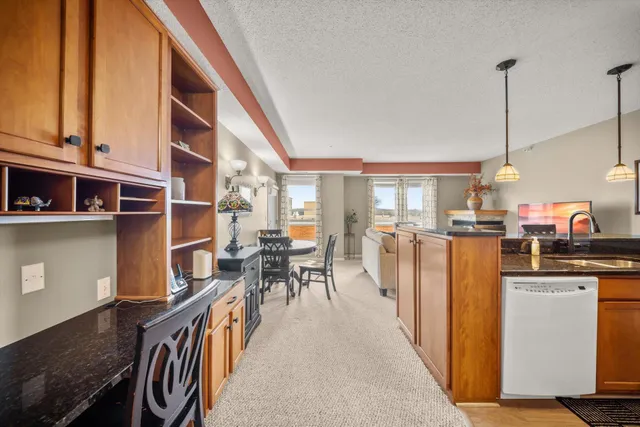 $199,900 | 100 4th Avenue North, Unit 208, South St. Paul, MN 55075