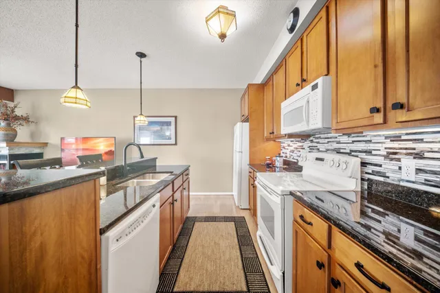 $199,900 | 100 4th Avenue North, Unit 208, South St. Paul, MN 55075