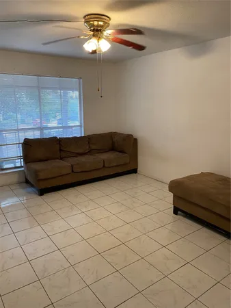 $850 | 5625 Antoine Drive, Unit 412, Houston, TX 77091