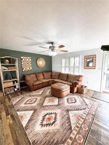 $275,000 | 1263 Jamaica Drive, Edwardsville, IL 62025