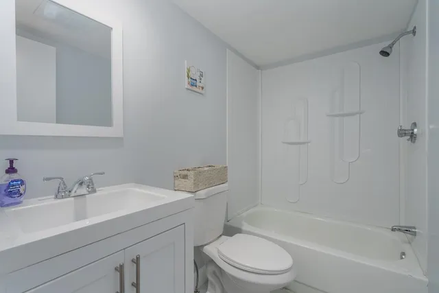 $2,200 | 89 Kelley Pond Road, Unit B, New Hampton, NH 03256