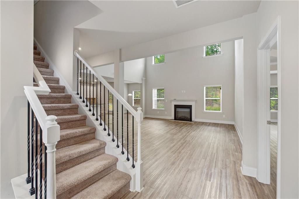 28 Village Trace Rydal, GA 30171 - Photo 7 of 49