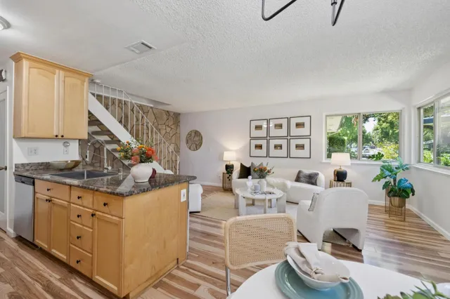 $630,000 | 390 North 1st Street, Unit 2, Campbell, CA 95008