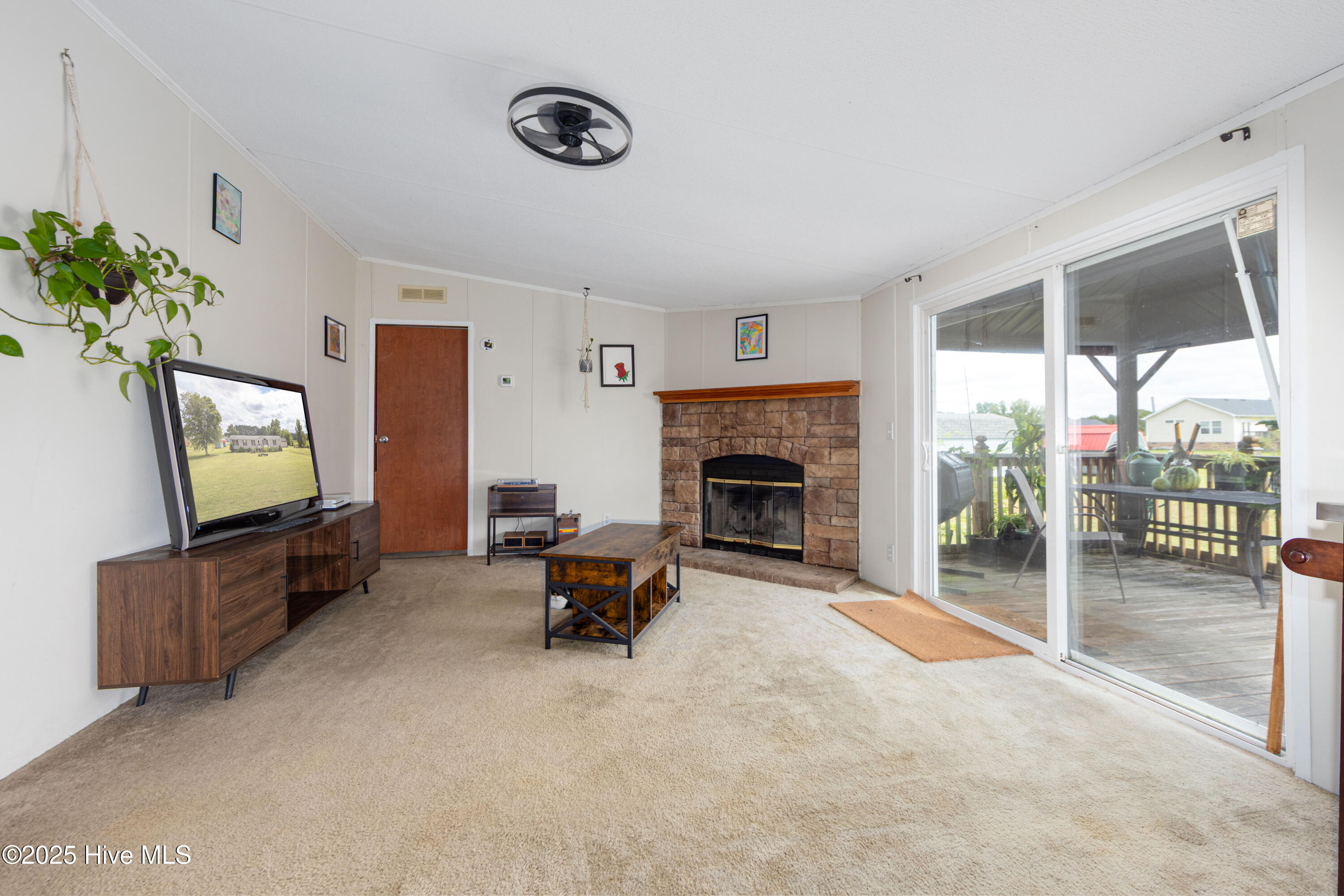 755 Medical Center Road Gates, NC 27937 - Photo 8 of 34 16-755 Medical Center - Living Room-4