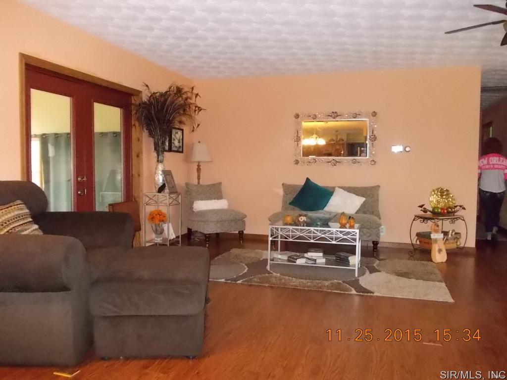 5562 Seminary Road Alton, IL 62002 - Photo 15 of 36 Gallery Image 15