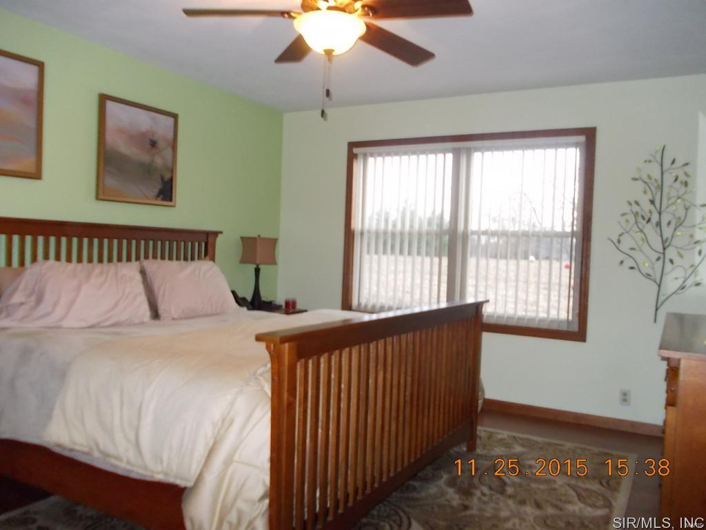 5562 Seminary Road Alton, IL 62002 - Photo 19 of 36 Gallery Image 19