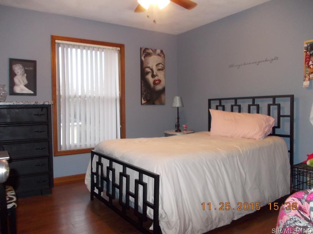 5562 Seminary Road Alton, IL 62002 - Photo 21 of 36 Gallery Image 21