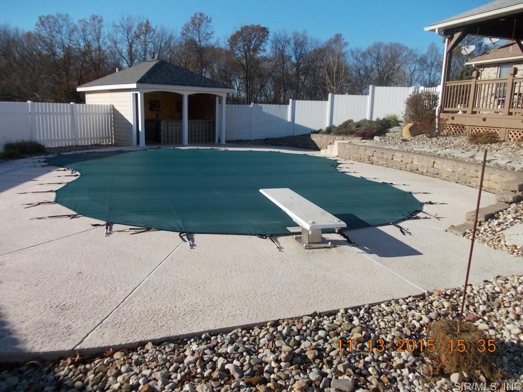 5562 Seminary Road Alton, IL 62002 - Photo 4 of 36 Gallery Image 4