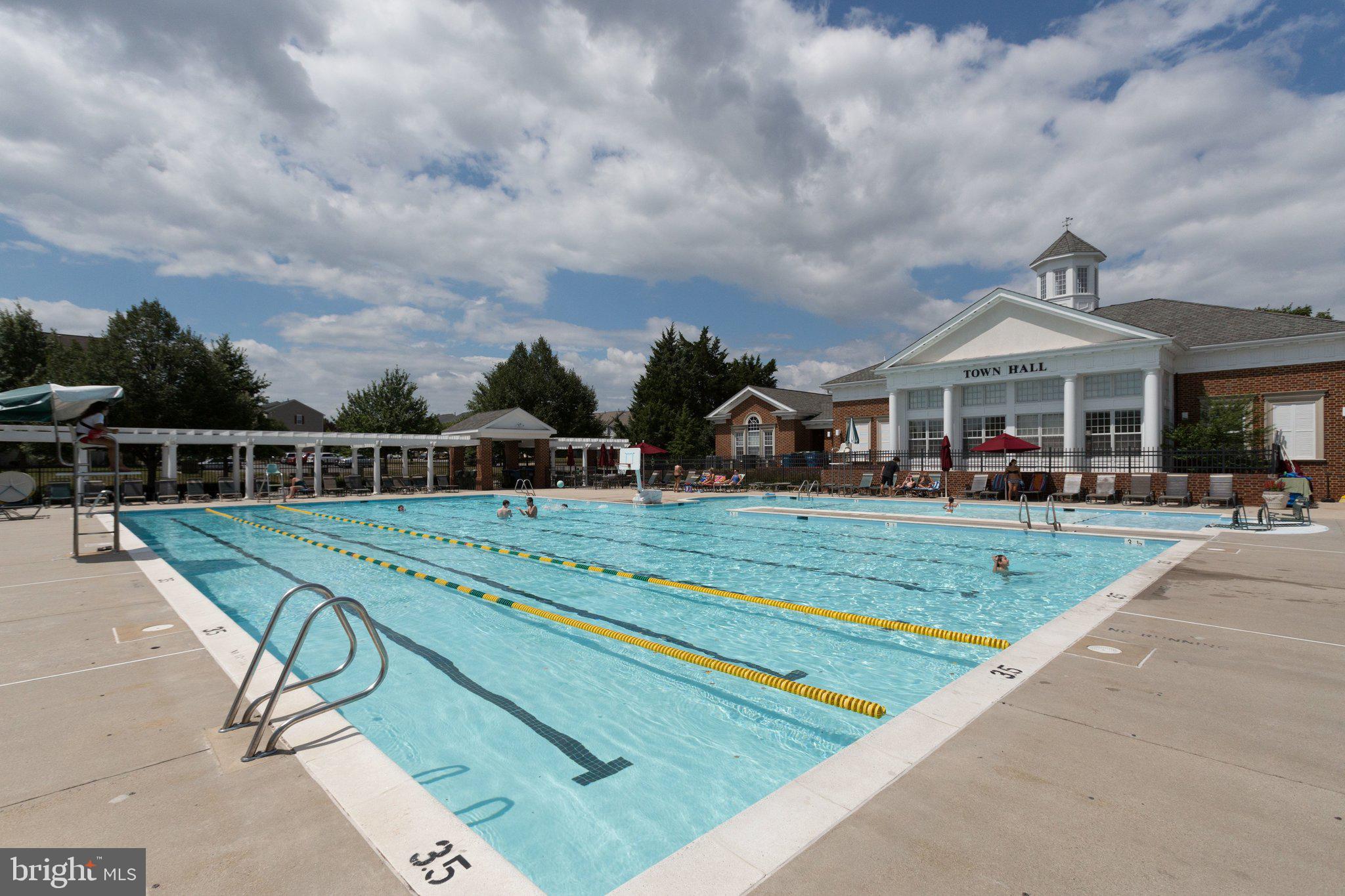 25121 Monteith Terrace Chantilly, VA 20152 - Photo 53 of 54 Community Pool