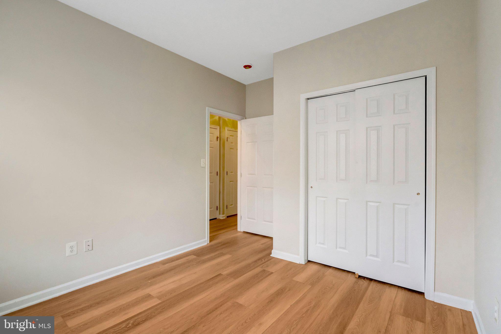 25121 Monteith Terrace Chantilly, VA 20152 - Photo 7 of 54 First Level Bedroom