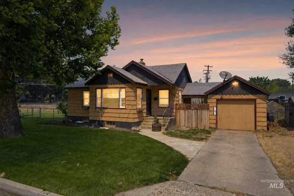 $325,000 | 1107 East Logan Street, Caldwell, ID 83605