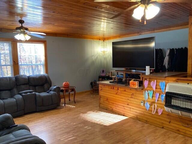 15031 Notestone Road Laurelville, OH 43135 - Photo 11 of 41 Living Room