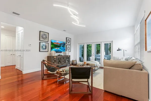 $5,200 | 502 Loretto Avenue, Unit 30, Coral Gables, FL 33146