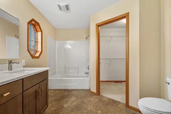 $459,900 | 2641 13th Court, La Crosse, WI 54601