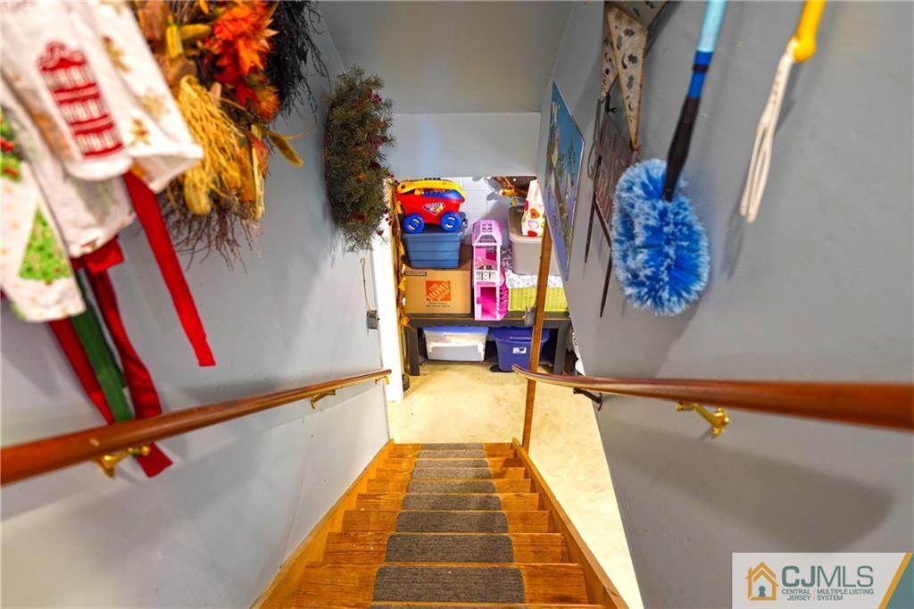 36 Starkin Road Edison, NJ 08837 - Photo 34 of 45 a view of hallway with furniture and a rug