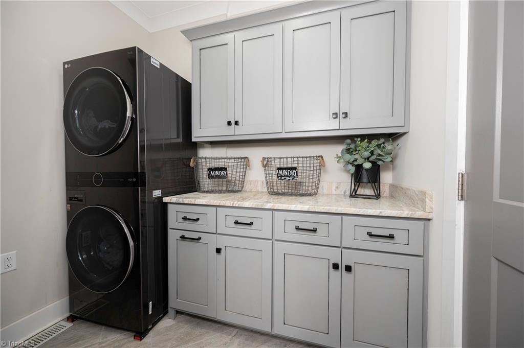 7988 Ridge Road Tobaccoville, NC 27050 - Photo 23 of 41 Laundry
