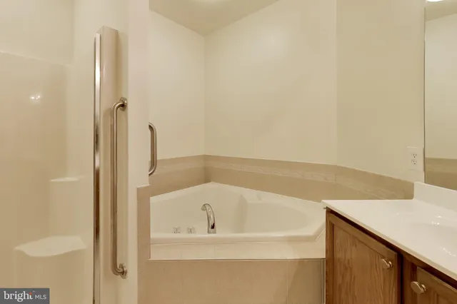 $2,950 | 13901 Belle Chasse Boulevard, Unit 110, Laurel, MD 20707